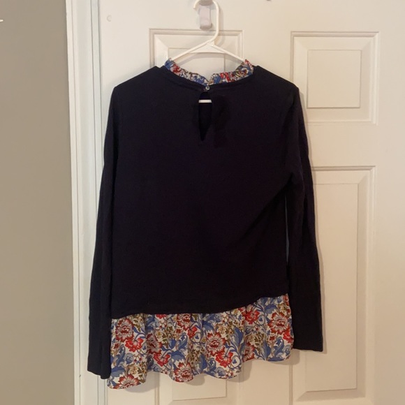 Layered knit top with keyhole back. - Picture 2 of 6